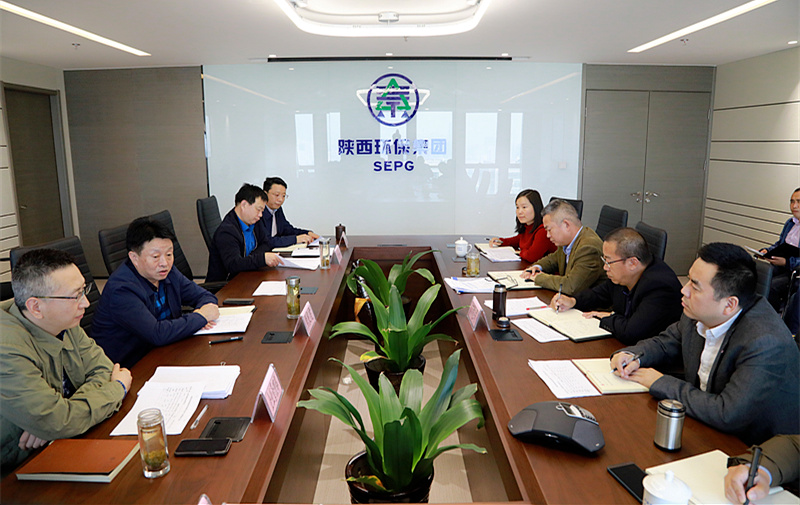 熊良虎在听取水环境公司专题汇报时强调：咬定指标、坚定信念，以决战决胜姿势完玉成年经营工作
