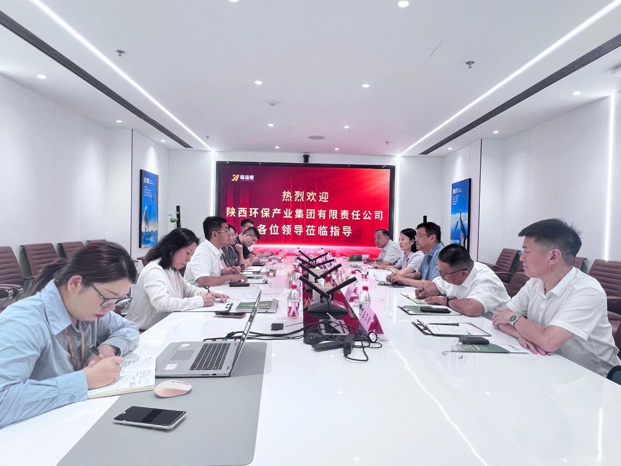 陕西hahabet集团与陆运助公司座谈互换